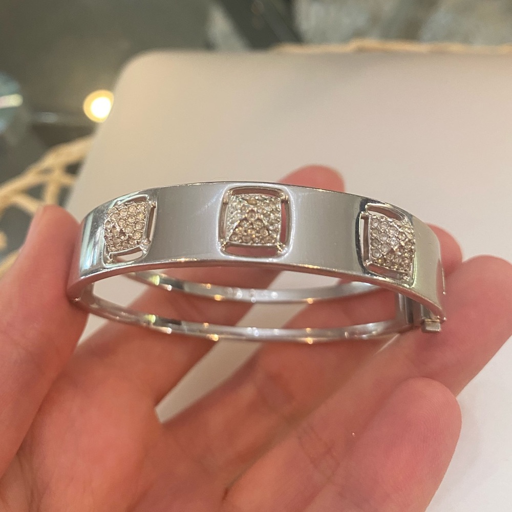 Silver Swarovski crystal 3 pyramid bangle bracelet